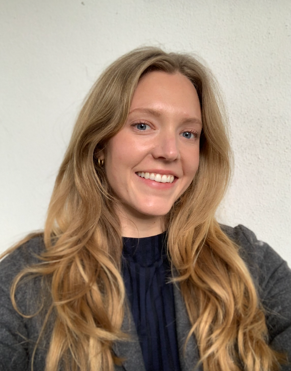 You are currently viewing Eva Oakes has been promoted to Literary Agent